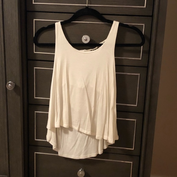 Monteau Flowy White Top - Picture 2 of 4